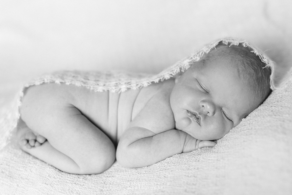 Photographe nouveau-ne bebe Lyon naissance seance photo nourrisson grossesse maternite-12
