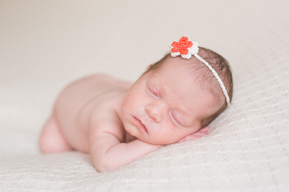 Photographe nouveau-ne bebe naissance seance photo Lyon jumeaux jumelles nourrisson-21