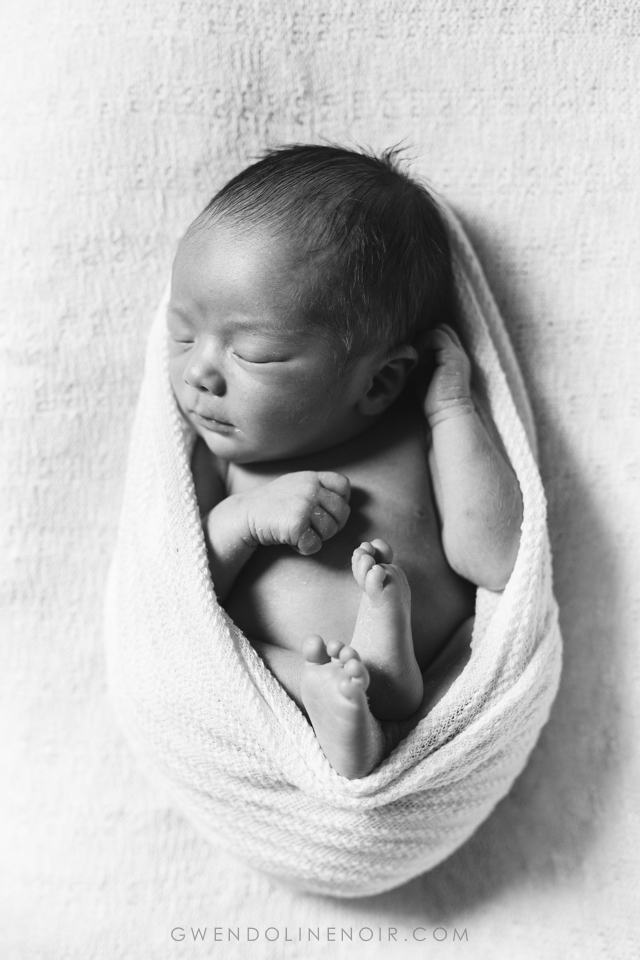 Photographe nouveau-ne bebe nourrisson seance photo lyon bebe naissance newborn posing-6