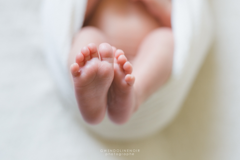 Photographe nouveau-ne bebe nourrisson naissance Lyon seance photo maternite grossesse-1