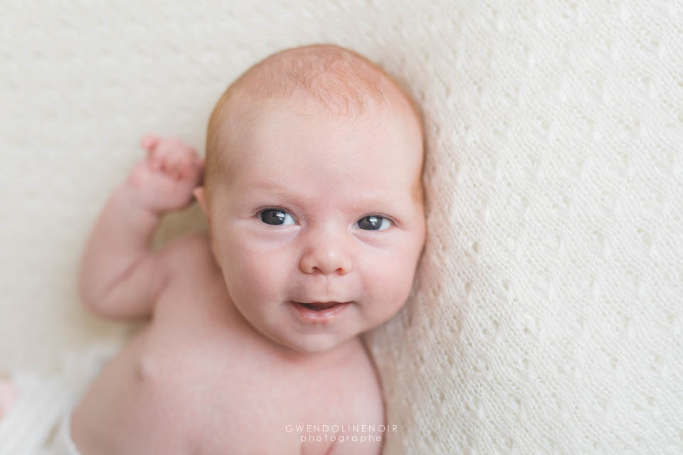 Photographe bebe nouveau-ne naissance lyon maternite grossesse seance photo nourrisson-11