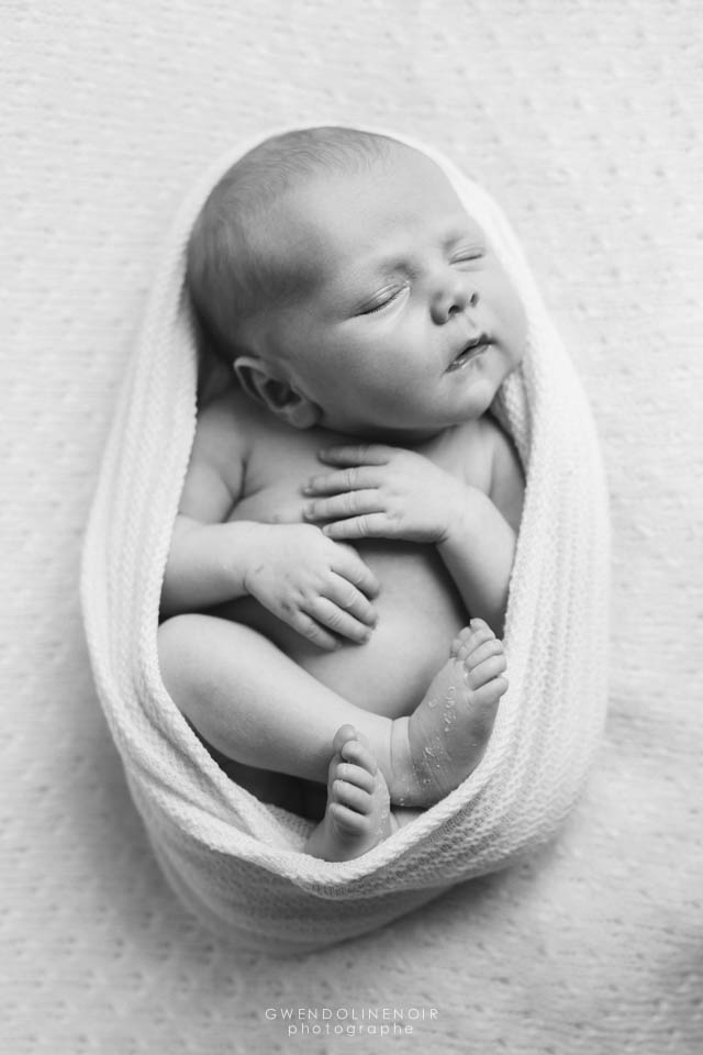 Photographe bebe nouveau-ne naissance lyon maternite grossesse seance photo nourrisson-3
