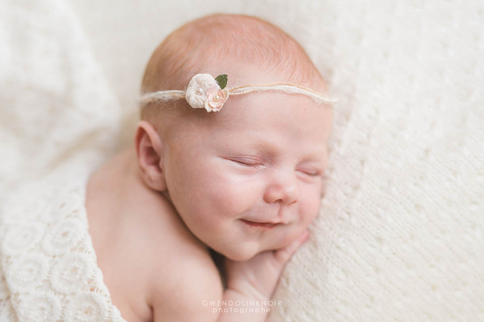 Photographe bebe nouveau-ne naissance lyon maternite grossesse seance photo nourrisson-8