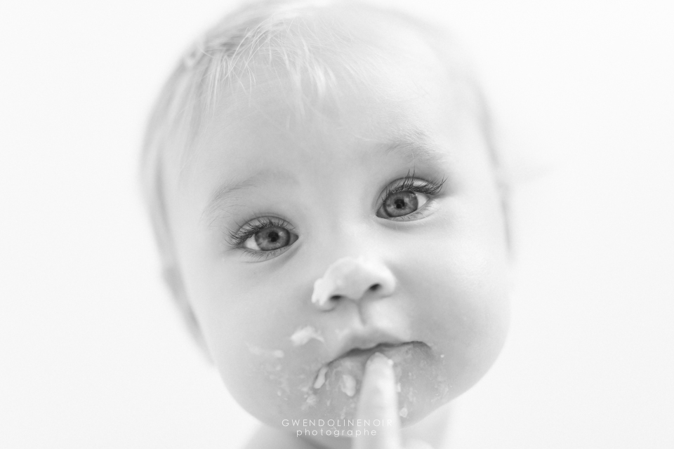 Photographe nouveau ne bebe Lyon seance photo nourrisson naissance smash the cake anniversaire-16