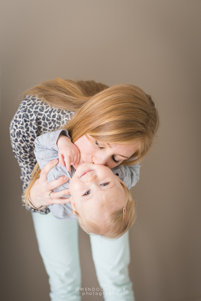 Photographe nouveau ne bebe Lyon seance photo nourrisson naissance smash the cake anniversaire-20