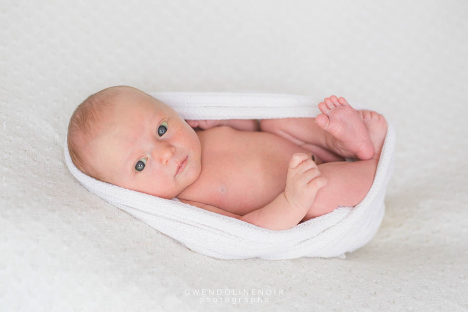 Photographe bebe nouveau-ne nourrisson Lyon seance photo naissance maternite grossesse-1