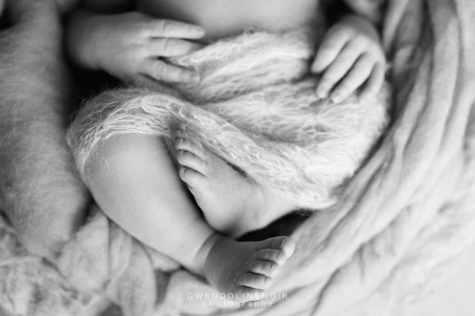 Photographe bebe nouveau-ne nourrisson Lyon seance photo naissance maternite grossesse-8