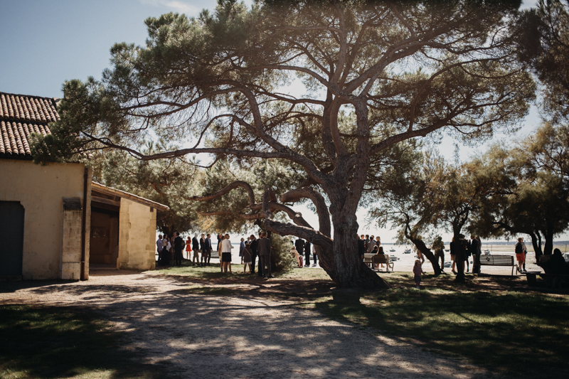 Photographe mariage reportage destination wedding photographer Cap Ferret Bartherotte Gironde Bordeaux mer sable plage mariee-43