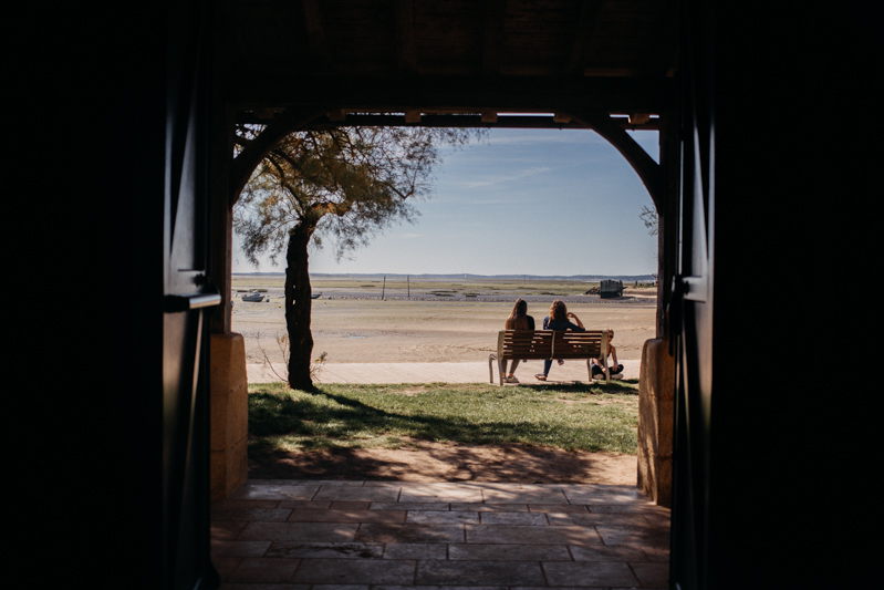 Photographe mariage reportage destination wedding photographer Cap Ferret Bartherotte Gironde Bordeaux mer sable plage mariee-55