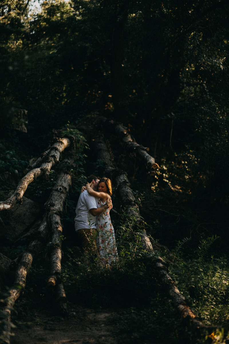 Photographe mariage reportage love session photo seance engagement wedding amour lumiere nature moody-25