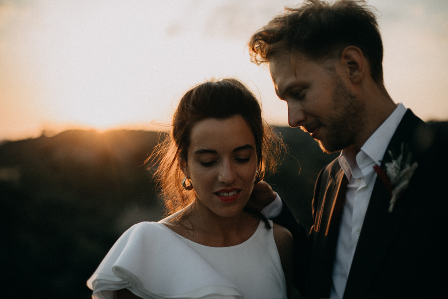 reportage photo mariage seance reportage amour love session chateau de la barben aix en provence lumiere light coucher de soleil-249